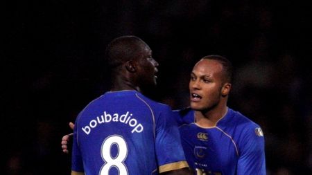 Papa Bouba Diop a semnat un contract pe doi ani cu AEK Atena