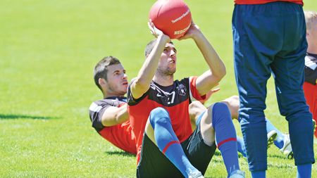 "Mergeți pe încredere!" Doi steliști au jucat gratis un tur întreg de campionat! Cum au fost păcăliți