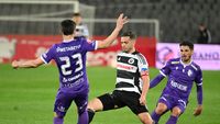 Rivalitate extremă în Superliga: Universitatea Cluj a „furat” doi jucători echipei din playoff! „Ei sunt cu salariile bune, noi plătim prime consistente la timp”