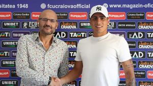 ProSport, confirmat! Dorit de Gigi Becali la FCSB, Juan Bauza a fost convins de Adrian Mititelu să rămână la FC U Craiova până în 2025! Clauză de reziliere astronomică pentru argentinian