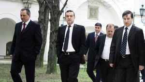 RĂ‚ZBOI la Steaua: vezi scenariile care pot decide viitorul clubului!