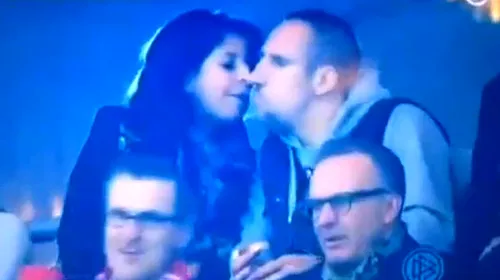 VIDEO AMUZANT!** Soția lui Ribery a încercat să fie romantică, dar fotbalistul a dat-o rău în bară! :) Cum a reacționat când iubita lui l-a sărutat