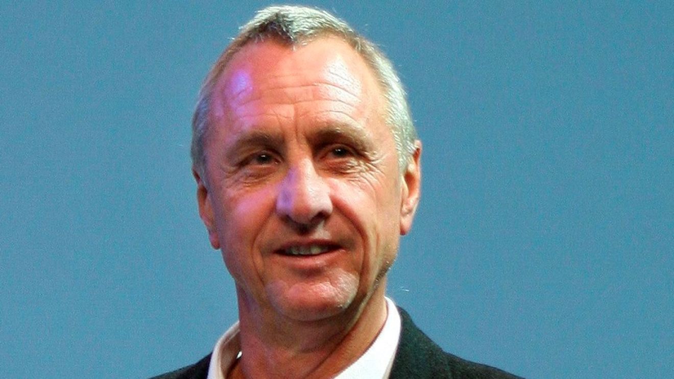 Cruyff:** "Barcelona joacă de 1000 de ori mai bine ca Real Madrid!"