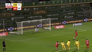 S-a aplicat noua regulă a penalty-ului. Ce schimbare uriașă!