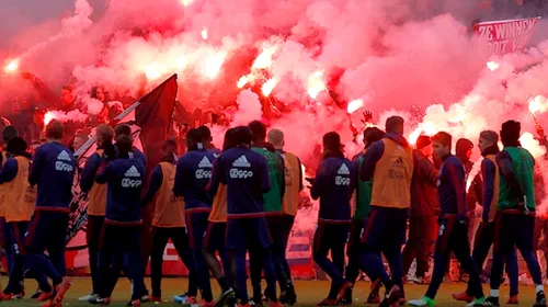 VIDEO | Așa arată iubirea pentru culori! Cum au așteptat ultrașii lui Ajax echipa la antrenamentul care a precedat derby-ul cu Feyenoord