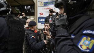 George Simion, liderul AUR, partidul - surpriză de la alegerile parlamentare 2020, în război deschis cu Dumitru Dragomir și cu Mario Camora!