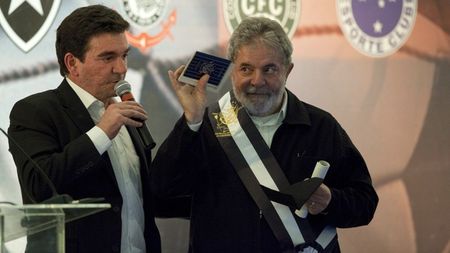 Revelionul 2011, începutul "Decadei de Aur" pentru Brazilia! Vezi de ce va cânta Roberto Carlos!