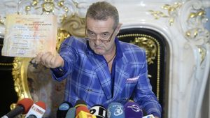 Gigi Becali, reacție agresivă: "Mortăciuni, așa echipa slabă nu am avut niciodată. E mort, se plimbă pe teren". Scenariul în care renunță la FCSB: "Să vină Talpan!"