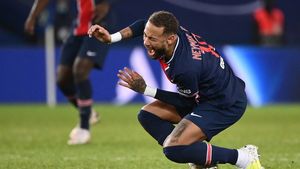 Neymar a ieșit în lacrimi și a urlat de durere, într-un derby de coșmar pentru PSG. Groparul CFR-ului, o nouă eroare incredibilă | FOTO