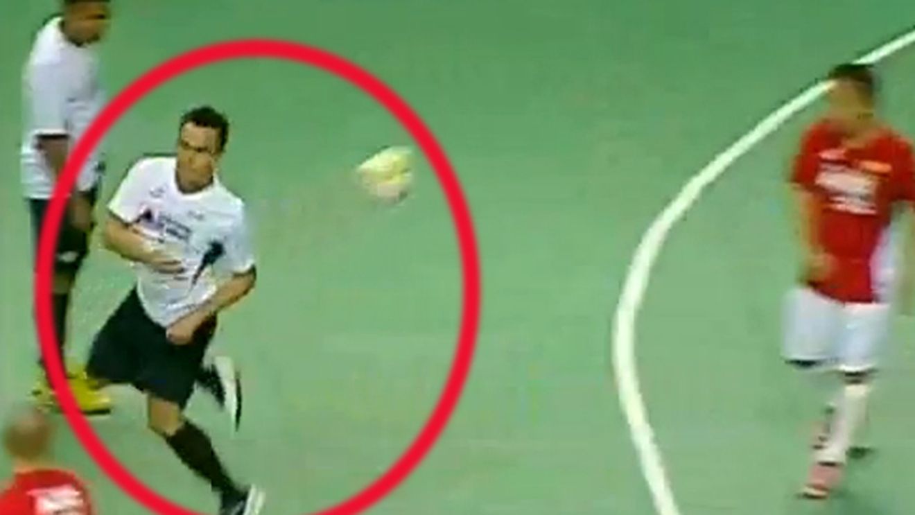 GENIAL: ăsta e unul dintre cele mai frumoase goluri din ISTORIE!** VIDEO - Falcao a reușit un lucru UNIC: a înscris din lovitură liberă prin "BRAZILIANĂ‚"