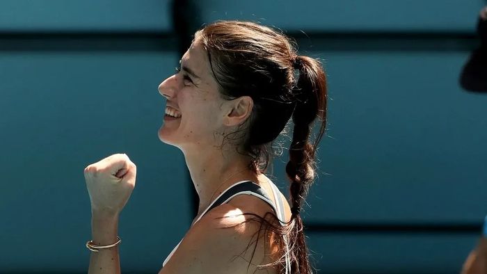 Sorana Cîrstea, victorie magnifică chiar la ea acasă. Românca are culoar bun spre fazele finale la Dubai