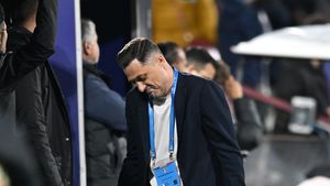 Mirel Rădoi, impresionat de Dinamo: „Pare de nebătut pentru noi". Ce aşteaptă antrenorul oltean de la derby-ul de pe Arena Naţională