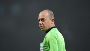 Scene șocante petrecute în Grecia la meciul dintre Olympiakos și Bayern Munchen! Marius Avram a rememorat clipele de teroare prin care a trecut: „Le-au spart capul și dinții! Plângeau pe teren” | VIDEO EXCLUSIV ProSport Live