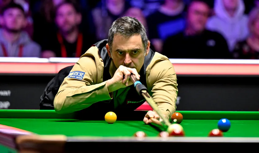 Nu e glumă! Ronnie O'Sullivan a fost eliminat de un chinez amator în semifinalele Campionatului Mondial de snooker