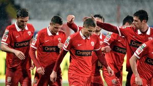 Dinamo gândește o „repatriere”. Golgheterul rivalei se află pe lista de achiziții dacă echipa rămâne în Superliga. Ce aleg șefii pentru sezonul viitor, rămâne Kopic sau se întoarce Claudiu Niculescu? EXCLUSIV