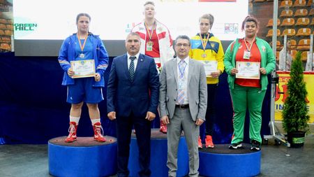 Campionatele Europene de box pentru juniori de la Galați. Mănuși de argint și de bronz pentru România