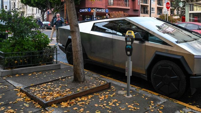 A venit nota pentru Elon Musk! Tesla e bună de plată într-un proces pentru Cybertruck: câți bani a primit un client care a fost indus în eroare cu funcția FSD
