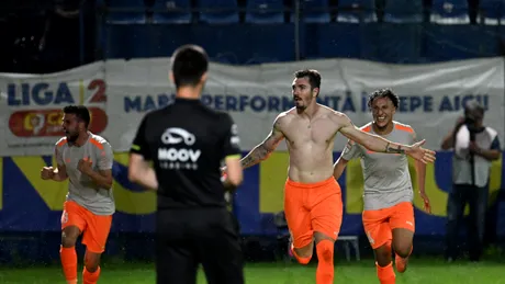 Jucătorii Metaloglobusului, în culmea fericirii după promovare! Junior Morais, cu gândul la SuperLiga: ”De când am venit, am simțit că putem urca în Liga 1. Am semnat că mi se prelungește automat contractul dacă reușim.” George Gavrilaș, mesaj pentru viitoarele adversare