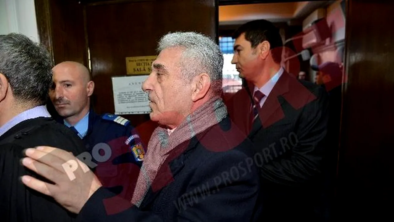 Ioan Becali se martirizează: **