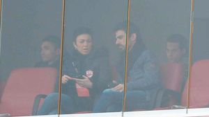 FOTO: Soțul Andreei Marin a asistat la partida Dinamo - Viitorul, scor 1-2