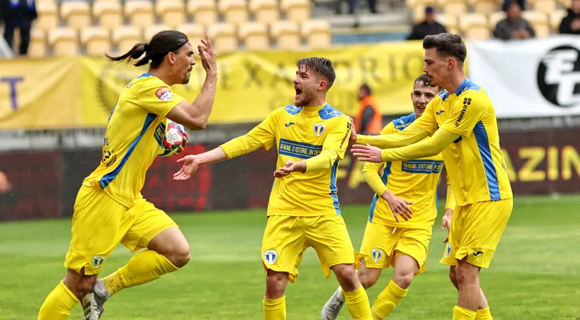 Petrolul ”și-a cumpărat liniștea” pentru meciul cu ”U” Cluj! Clubul a fost împrumutat, iar jucătorii au primit un salariu înaintea derby-ului din Ardeal