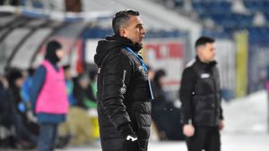 Debut de 5 stele. "Solskjaer de România" l-a depășit pe Dan Petrescu și are cel mai bun debut dintre antrenorii din Liga 1