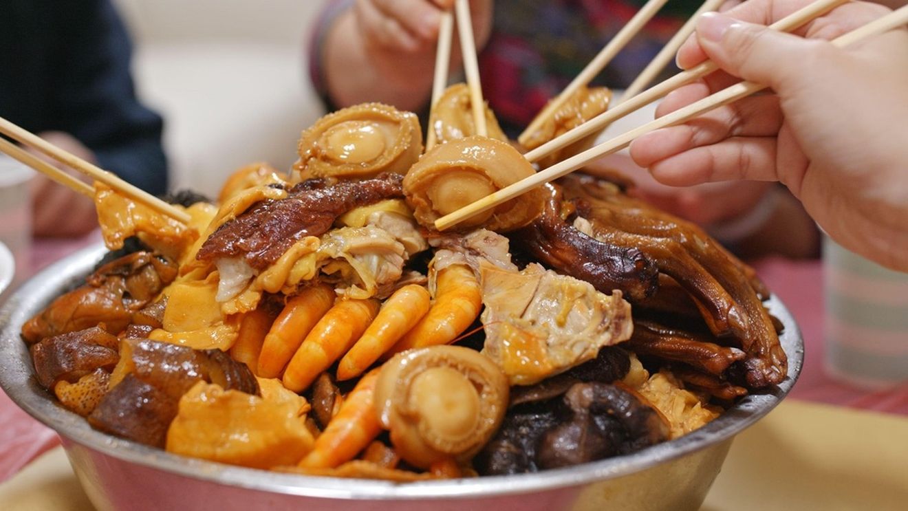 „Ce naiba e asta?”. Jucătoarea de tenis din SUA a rămas șocată de mâncarea din China și de cum arată „castravetele de mare”