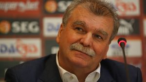 "Răduță și Dobroiu sunt jucători cu potențial" VEZI ce spune Dinu Gheorghe despre transferul lui Mitea!