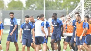 Fotbalistul care a jucat la FCSB un minut, a avut o atingere de balon și o aruncare de la margine se retrage și își încearcă norocul în televiziune!