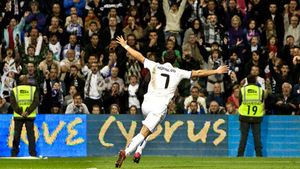 VIDEO** Trezeguet înscrie din nou contra Realului, dar CR7 îl salvează pe Mourinho