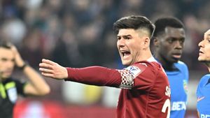 Reacție vehementă a lui Cristi Săpunaru când a auzit ce salariu îi dă Şucu lui Moruțan: „Ceilalți n-au nici jumătate”