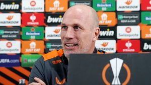 Clement semnează cu o echipă legendară a Europei. Îl transferă şi pe Ianis Hagi cu el?