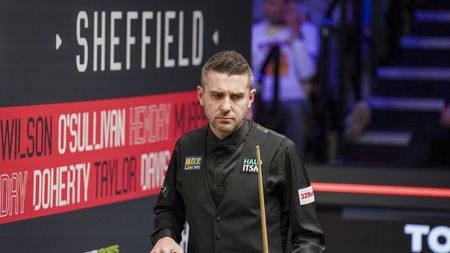 Cvadruplul campion, Mark Selby, eliminat în primul tur la Campionatul Mondial de snooker. Chinezii fac senzaţie la actuala ediţie de la Crucible