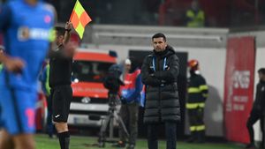 Nicolae Dică nu scapă de presiune nici după ce a dus FCSB pe loc de play-off: „Am avut o discuție cu Meme, dacă are încredere”. Ce obiectiv și-a setat tehnicianul