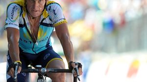 Lance Armstrong:** "Nu este nevoie să plângă cineva pentru mine, voi fi foarte bine"