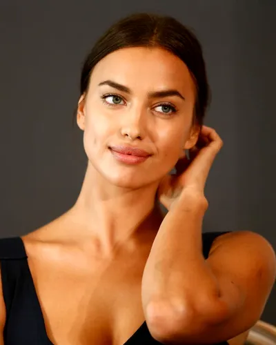 Supermodelul Irina Shayk, atacat pentru că a folosit Z rusesc și acuzată că susține războiul lui Putin. Ce a postat vedeta pe Instagram