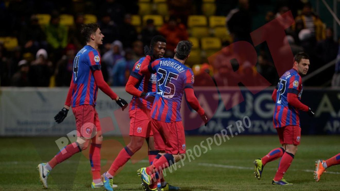 Steliștii om cu om. Apărarea a șomat, atacul s-a distrat cu "jaloanele" Chiajnei. Cum s-au descurcat campionii înainte de meciul cu Dinamo