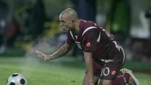 VIDEO** Supergol marcat de fostul rapidist Julio Cesar contra lui Fener