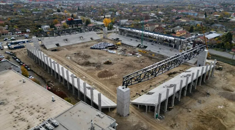 Autoritățile județene dau bani ca stadionul-lego din Timișoara să fie gata în termen, dar cer, la schimb, bani pentru Știința Poli! Idee ”trăznită” pentru culoarea scaunelor