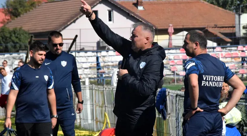 Viitorul Pandurii a scăpat de interdicția la transferuri, Călin Cojocaru a ”betonat” defensiva cu doi fundași. În schimb, gorjenii au pierdut un jucător la comisii