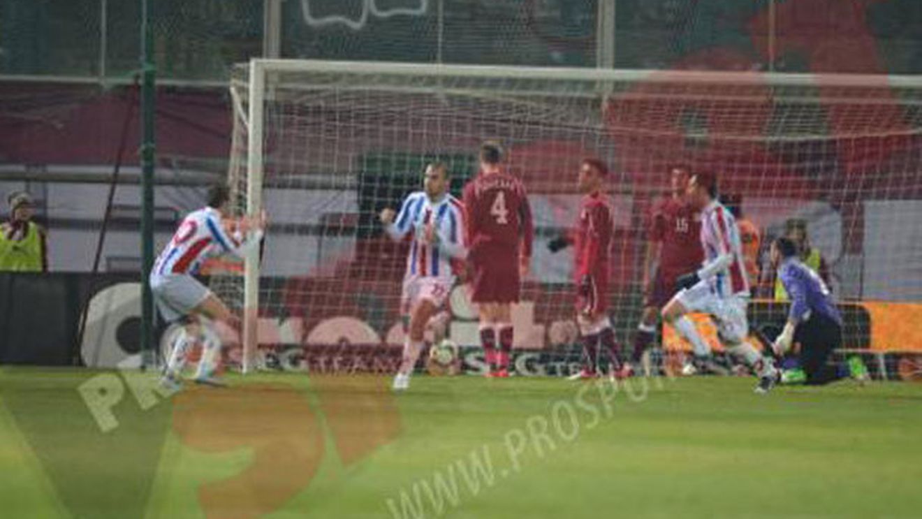 Poate fi atacantul care să rezolve problemele Stelei:** "Cine îl ia, sparge! Dacă aș fi manager la o echipă, l-aș lua imediat"