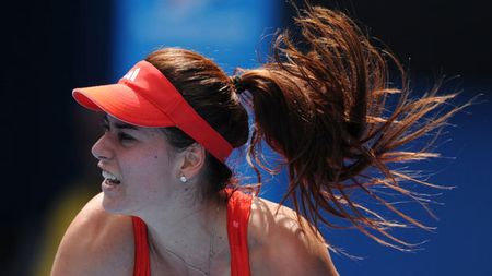 FOTO Dacă evoluțiile ei ar fi pe măsura look-ului, ar fi prima în lume!** Sorana Cîrstea și Ana Ivanovic i-au înnebunit pe arabi