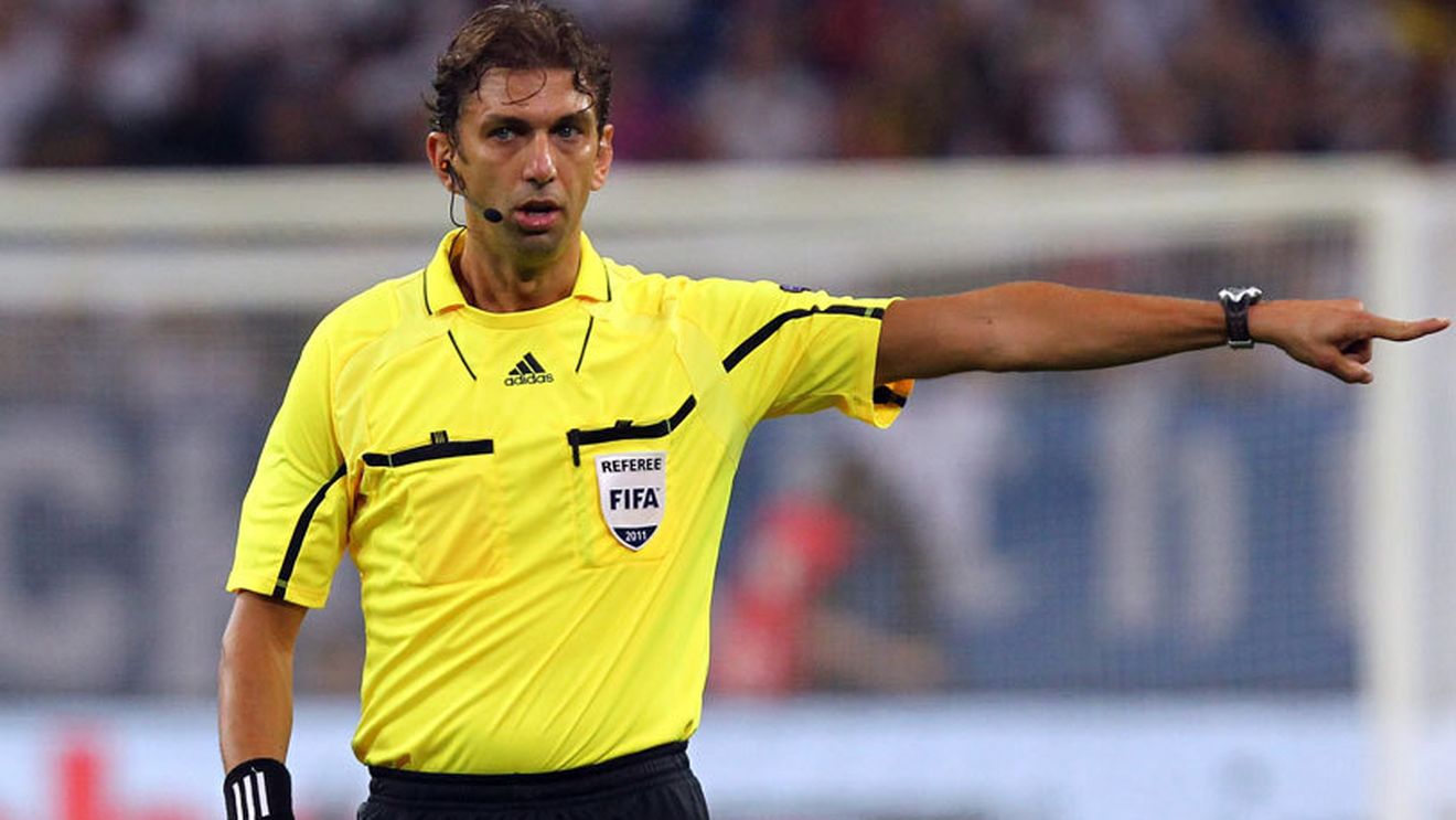 Paolo Tagliavento arbitrează meciul Finlanda - România