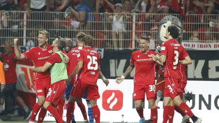 O nou-promovată a câștigat primul meci din istorie în Bundesliga. Borussia Dortmund, prima "victimă". Fratele unui jucător de la FCSB a fost titular