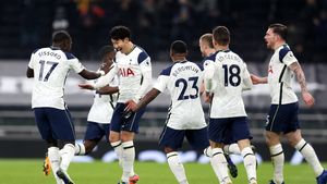 Tottenham a remizat cu ultima clasată, iar Antonio Conte și-a ieșit din minți și i-a atacat pe jucători. Singurul care a avut curajul să îi raspundă: „Dacă vrei să ai succes ca echipă ai nevoie de 11 bărbați”