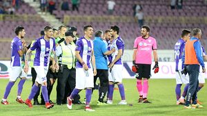 Tot mai puțini "gladiatori" pentru Adrian Neaga. ACS Poli are mari probleme de lot pentru partida cu FC Botoșani, decisivă pentru menținerea în Liga 1. "Vedem câți vom fi"