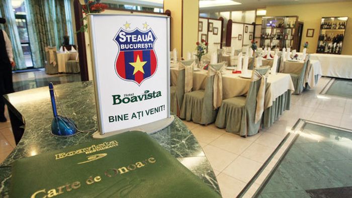Steliștii s-au cazat în hotelul lui Borcea:** "S-ar supăra dacă ar vedea cum i-am primit!" Răduț doarme cu Tănase: singurul stelist care n-are coleg de cameră