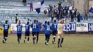 Valoarea banului public în România: "Indiferent de performanțele echipei e necesar să avem nocturnă". Primarul care dă milioane de euro unui club modest din liga secundă