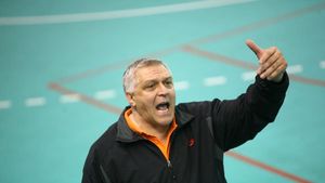 Vasile Stângă știe că Alexandru Dedu are zilele numărate la FR de Handbal! „Probabil are morcovul...cum se spune în termeni românești”