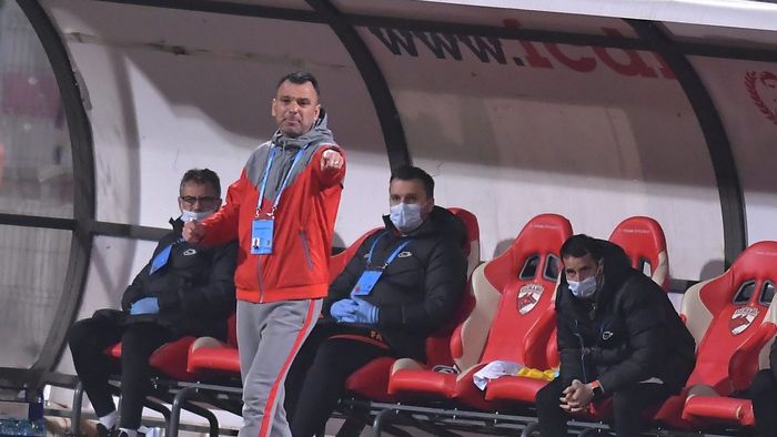 Toni Petrea, așa cum nu l-ai mai văzut niciodată, după eșecul cu Dinamo: „Nu este deloc în regulă, am discutat asta! Man este o pierdere!”